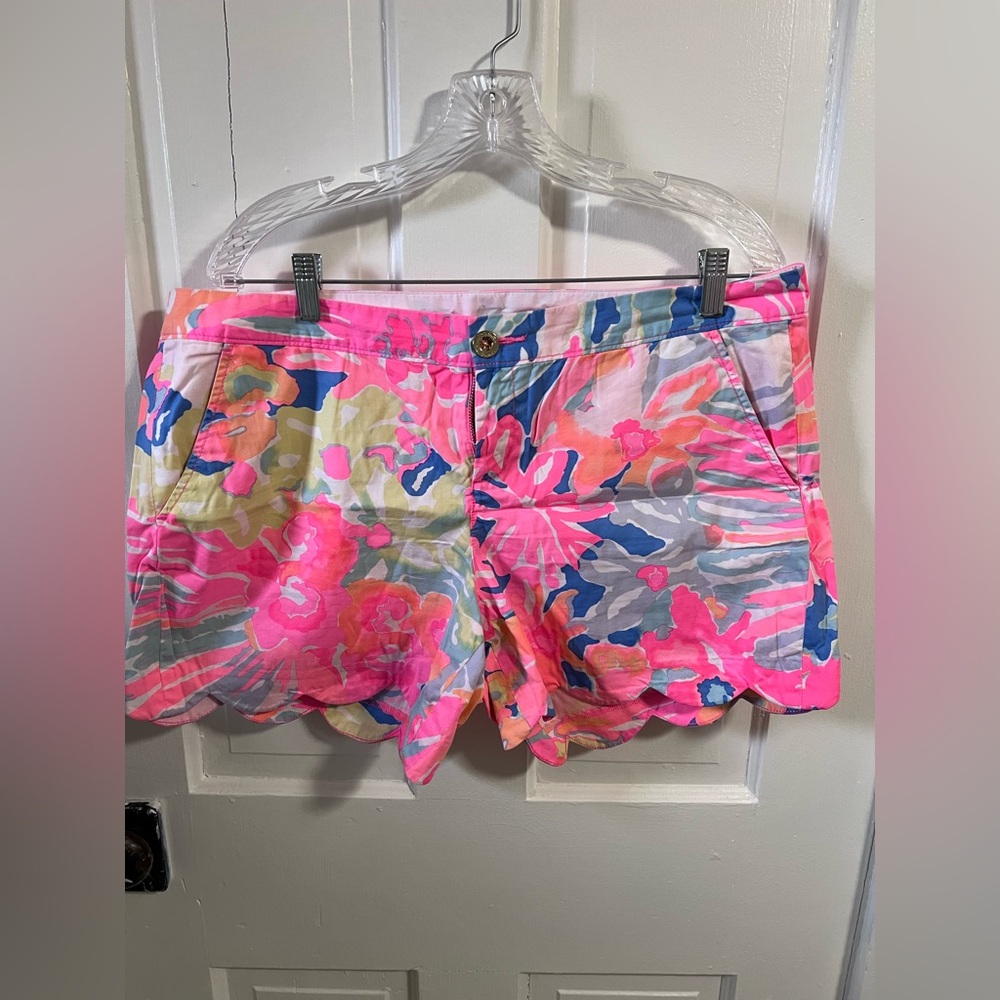 Lilly Pulitzer FLAW size 14 Buttercup shorts in Playa Hermosa